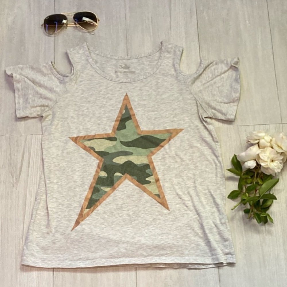 Girls 14 Justice Open-Shouldered Camo Star Short-Sleeved Shirt